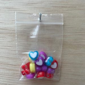 Grote Acryl Hartjes gekleurd/wit