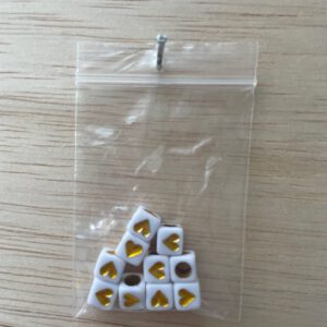 Acryl Blok Hartjes wit/goud