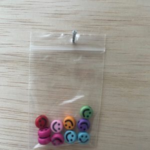 Acryl Smiley's gekleurd/zwart