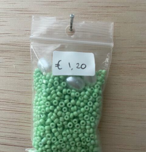 Rocailles Groen met Parels