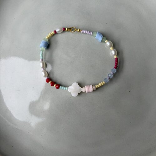 Mixed Beads Klaver Armband goud