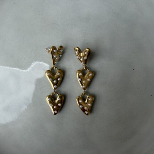 Tripple Pearl Hearts Oorbellen goud