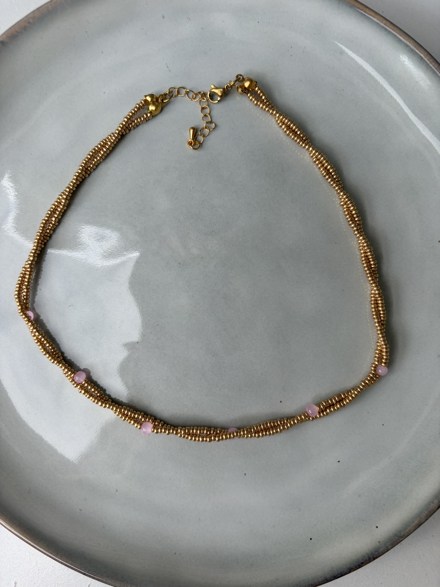 Twisted Bead Ketting roze