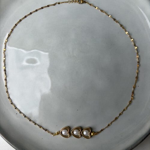 Tripple Pearl Hart Ketting goud